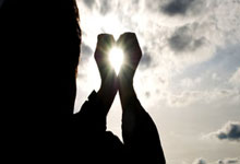 雷加内斯遭遇失利，联赛前景黯淡：一场风暴中的挣扎与反思