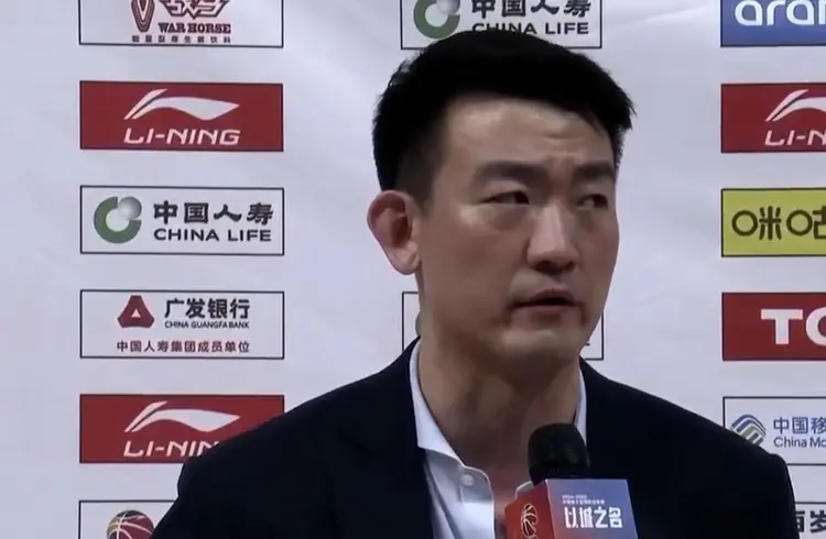 开云体育官网登录入口-包含恩菲尔德外援训练成果显著，力拼强队的词条
