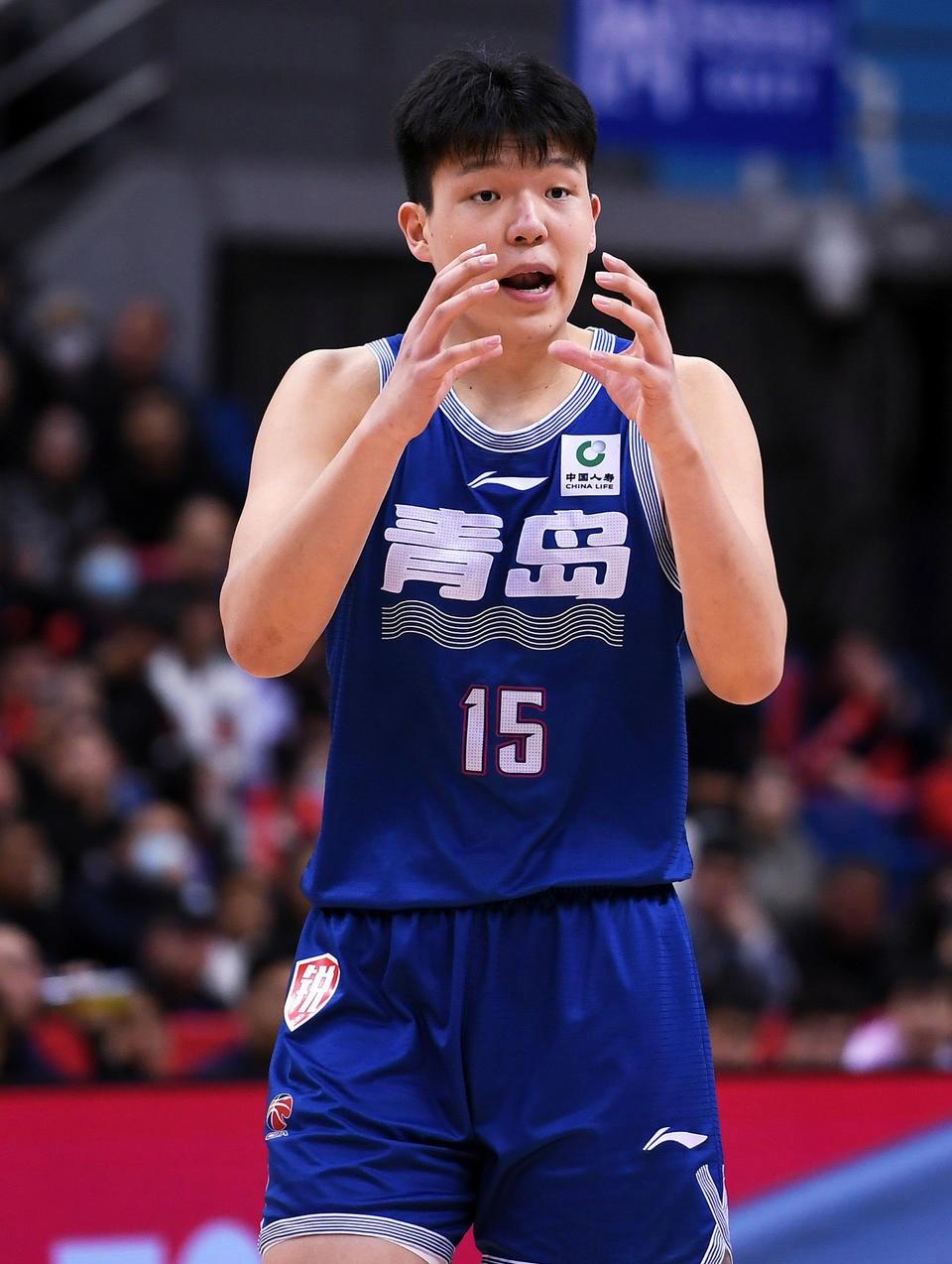 NBA选秀盛况回顾：太阳队三换一，开拓者大胆交易选中杨瀚森