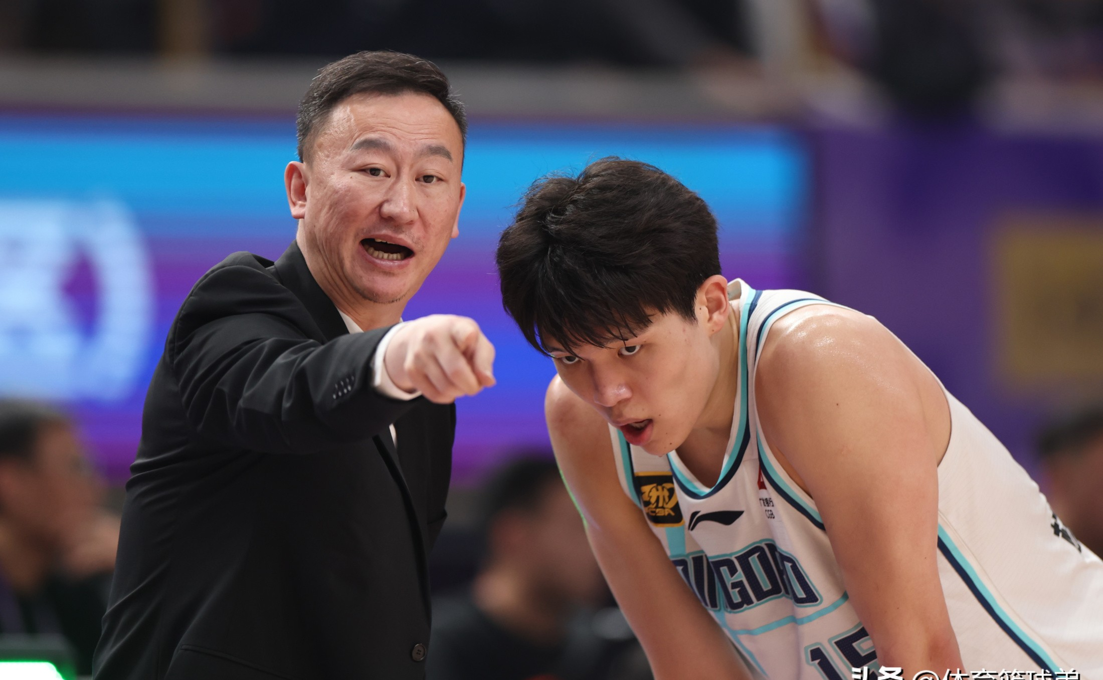 开运体育登录-关于杨瀚森背靠背10+5+5失误夏联次战开拓者遭灰熊逆转的信息