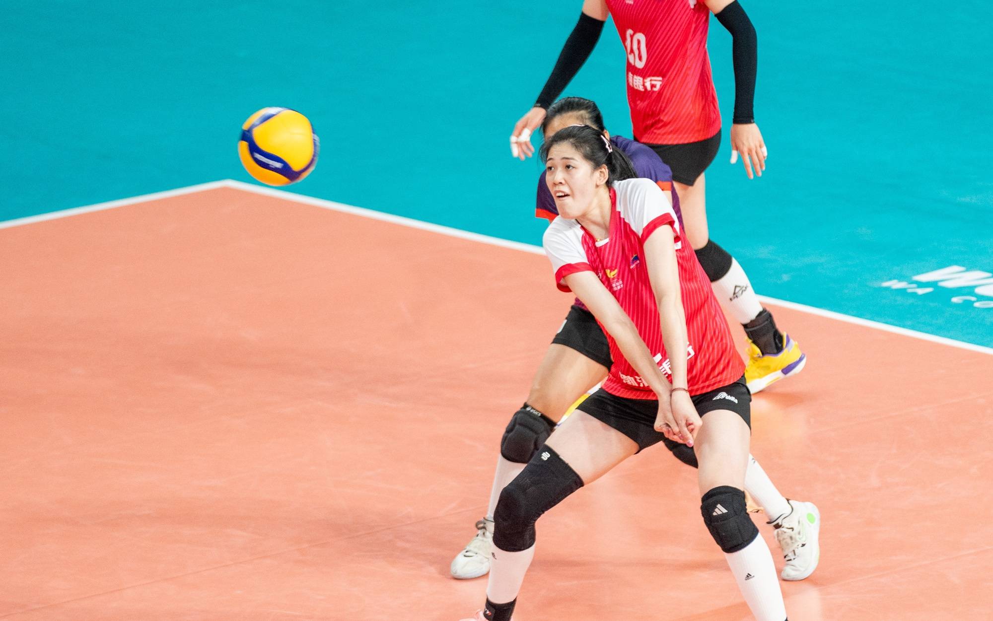 世联赛-女排3-2德国决胜局18-16庄宇珊28分的简单介绍