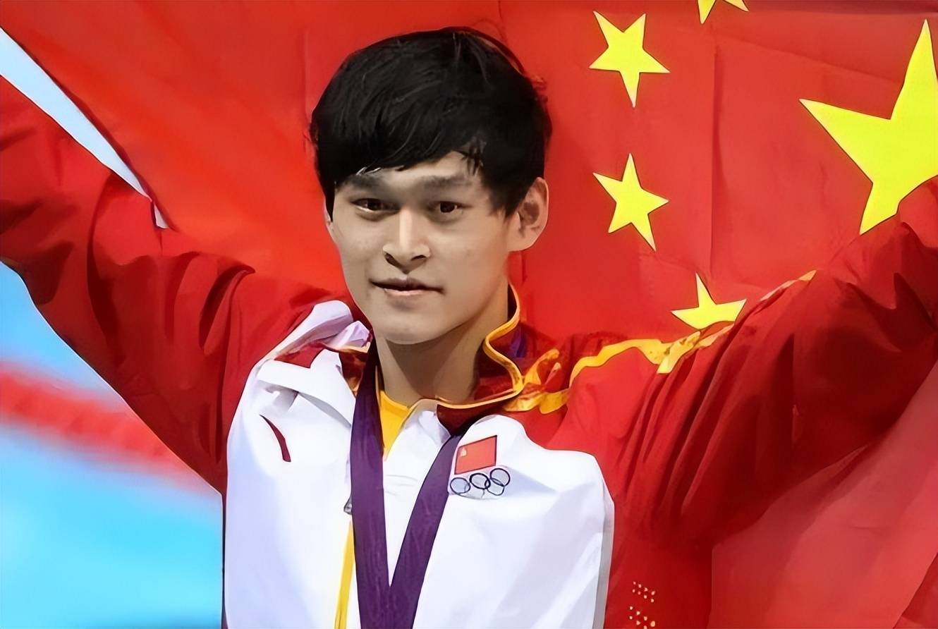 包含澳大利亚游泳选手刷新纪录，夺得金牌的词条